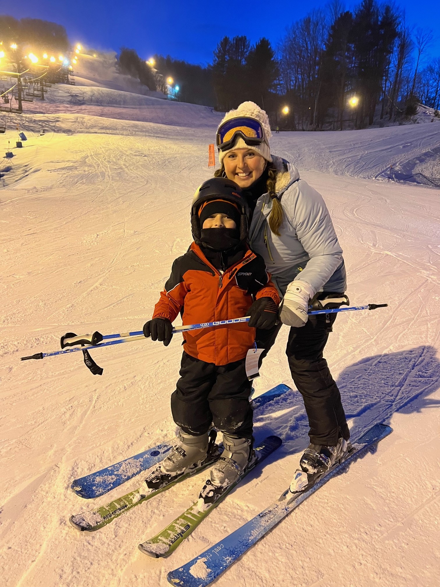 Stay on the Slopes: How SoftWave Therapy Can Help With Common Skiing and Snowboarding Injuries